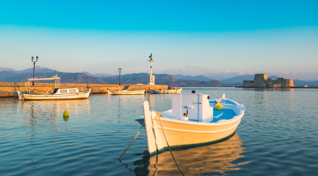 全新欧元进驻希腊流通，新币入手该做什么？